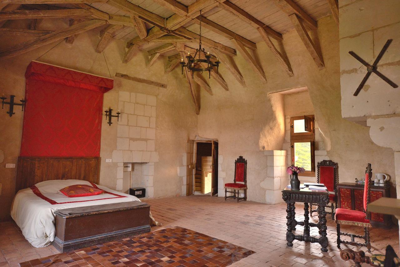 Le Chatelet Thilouze Buitenkant foto